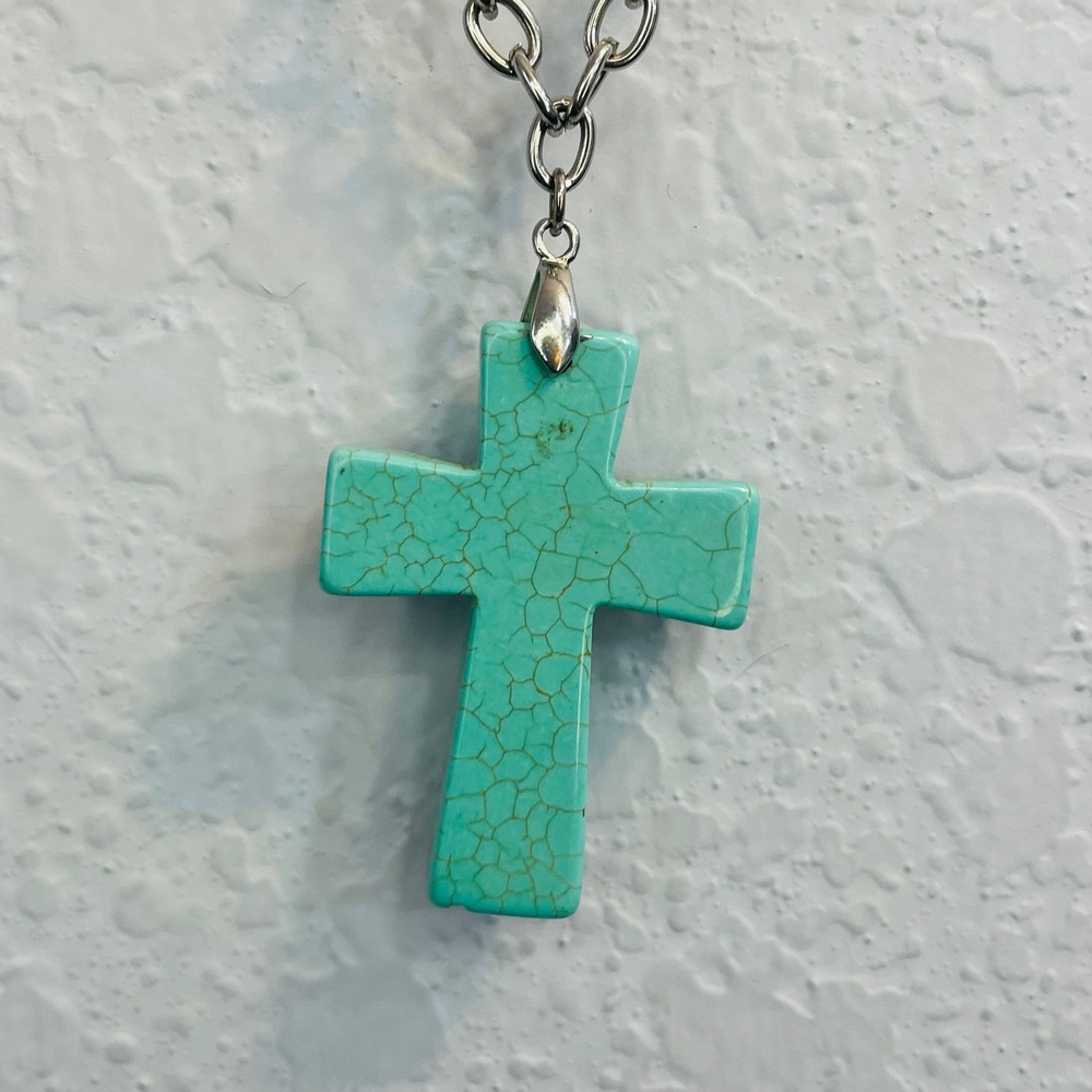Turquoise Style Cross Pendant Necklace Silver Tone Chain Toggle Clasp Unisex